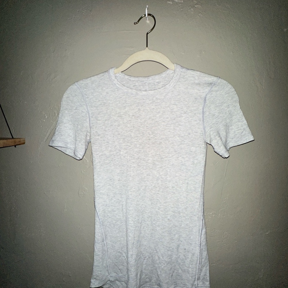 Lululemon Light Gray Short Sleeve T-Shirt
